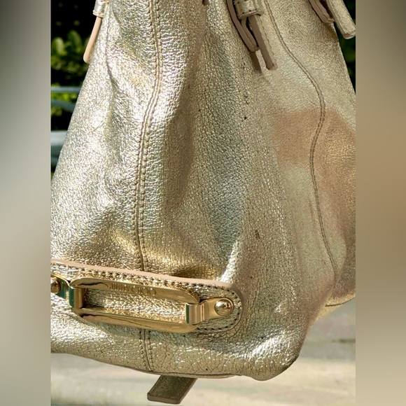 Authenticated Jimmy Choo Metallic Gold Tote - Picture 6 of 16